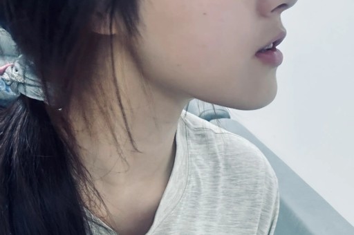 陈晓也没料到才离婚一年陈妍希就因为售假风波口碑暴涨