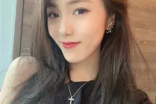 罗晋唐嫣罕见同框一起带女儿看电影破离婚传闻还是挺幸福的